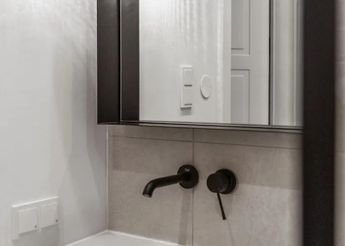 Mariahilf Suites, Ac, Metro, 7 Min To Center, Shopping Апартаменти